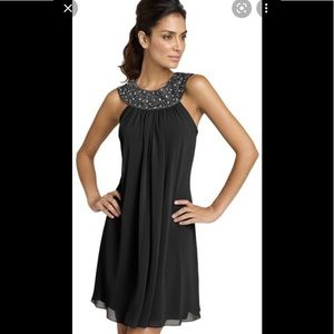 JSBoutique Chiffon w/ Crystal detail neck; size 4,true to size,worn once